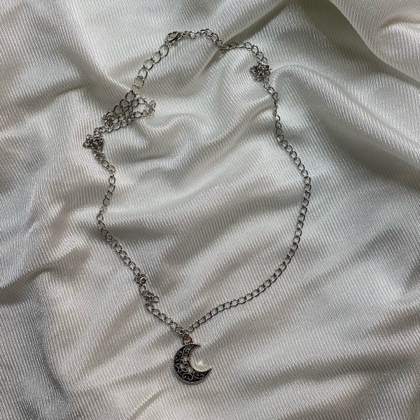 dark days necklace