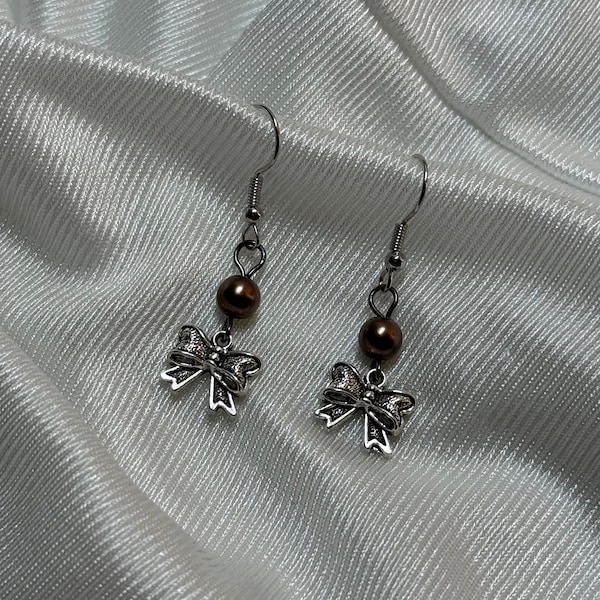 bow earrings