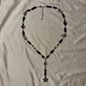 Collar de jardín colgante: collar con colgante de cuentas inspirado en The Cure, joyería gótica alternativa, regalo gótico caprichoso de estilo fairycore y2k