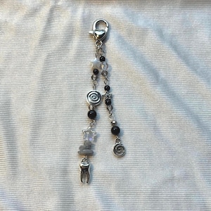 Teeth Swirl Keychain – gothic bag charm dark femme accessory, spooky chic keyring gift for her alternative downtowngirl rockstargf whimiscal