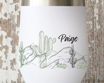 Boho Wüstenweinbecher, personalisierter Becher, Kaktus Wüstenszene, handgezeichnete Kaktus Kunst, Kaktusbecher, Mädchen Reise