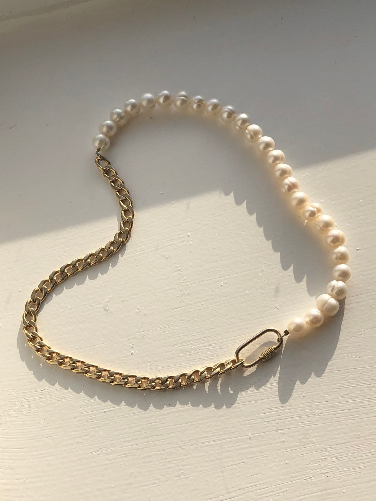Pearl and Gold Chain Necklace With Oval Screw Clasp Etsy