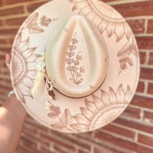 Gebrannte Western Boho Wollfilz Fedora Cowgirl Hut | derby Laineywälson Yellowstone benutzerdefinierte Blumen Braut Sonnenblume Farn Land Konzert