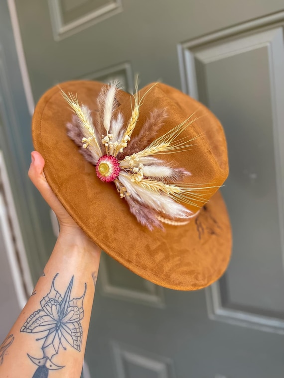 Mountain and Wildflower Tan Wide Brim Fedora Hat | Lainey 