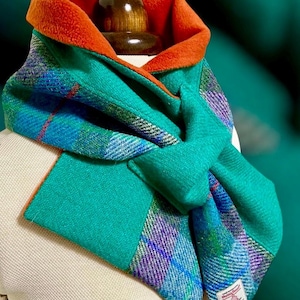 Cache-cou en mélange de tartan vert et sarcelle de tweed Harris, écharpe élégante doublée de polaire, tour de cou en pure laine écossaise