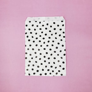 White paper counter bags with polka dots | Recyclable eco friendly | Spotty cute design | For use at market stalls & packaging gifts