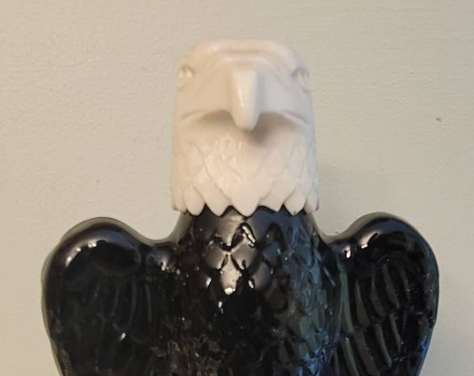 Glass Eagle Whiskey Decanter - Clear Glass Bottle, Great Gift For Dad Or Whiskey Lovers
