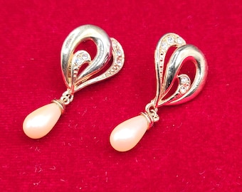 Vintage Pearl Earrings Dangling