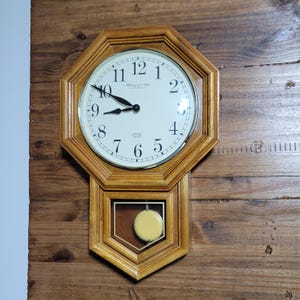 Vintage Wall Clock Quartz Movement Decorative Dial Battery Operated - Excellent