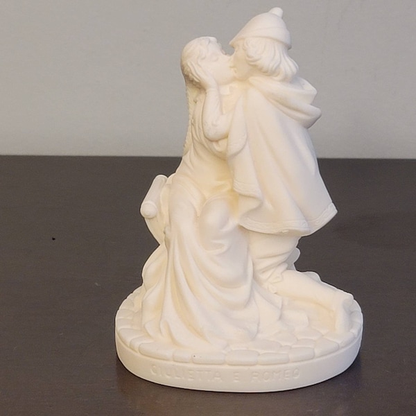 Romeo & Juliet Italian Figurine Signed by Artist