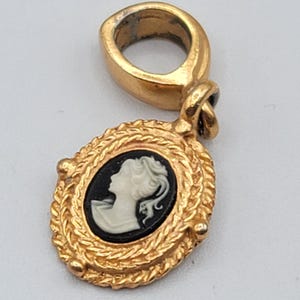 Vintage Black Cameo Pendant Jewelry signed