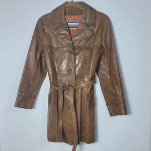 Vintage Woman Leather Brown Coat Jacket Belted Zipper lining Pockets 1970s Mob Wife Size Medium