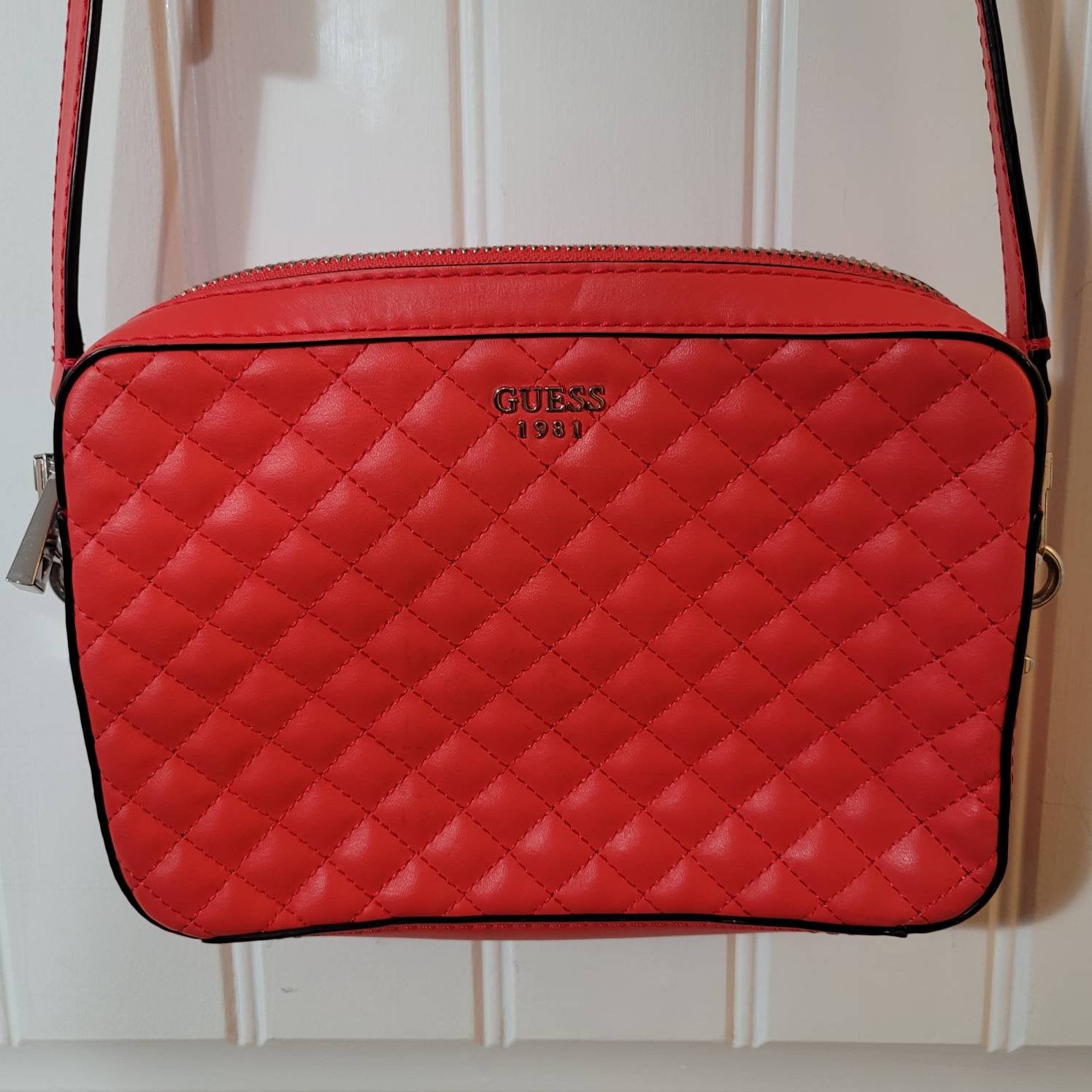 crossbody guess red bag