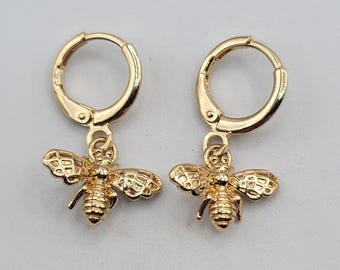 Gold Tone Bee Huggie Hoop Earrings Dainty Insect Charm Dangle Earrings Nature Jewellery Gift