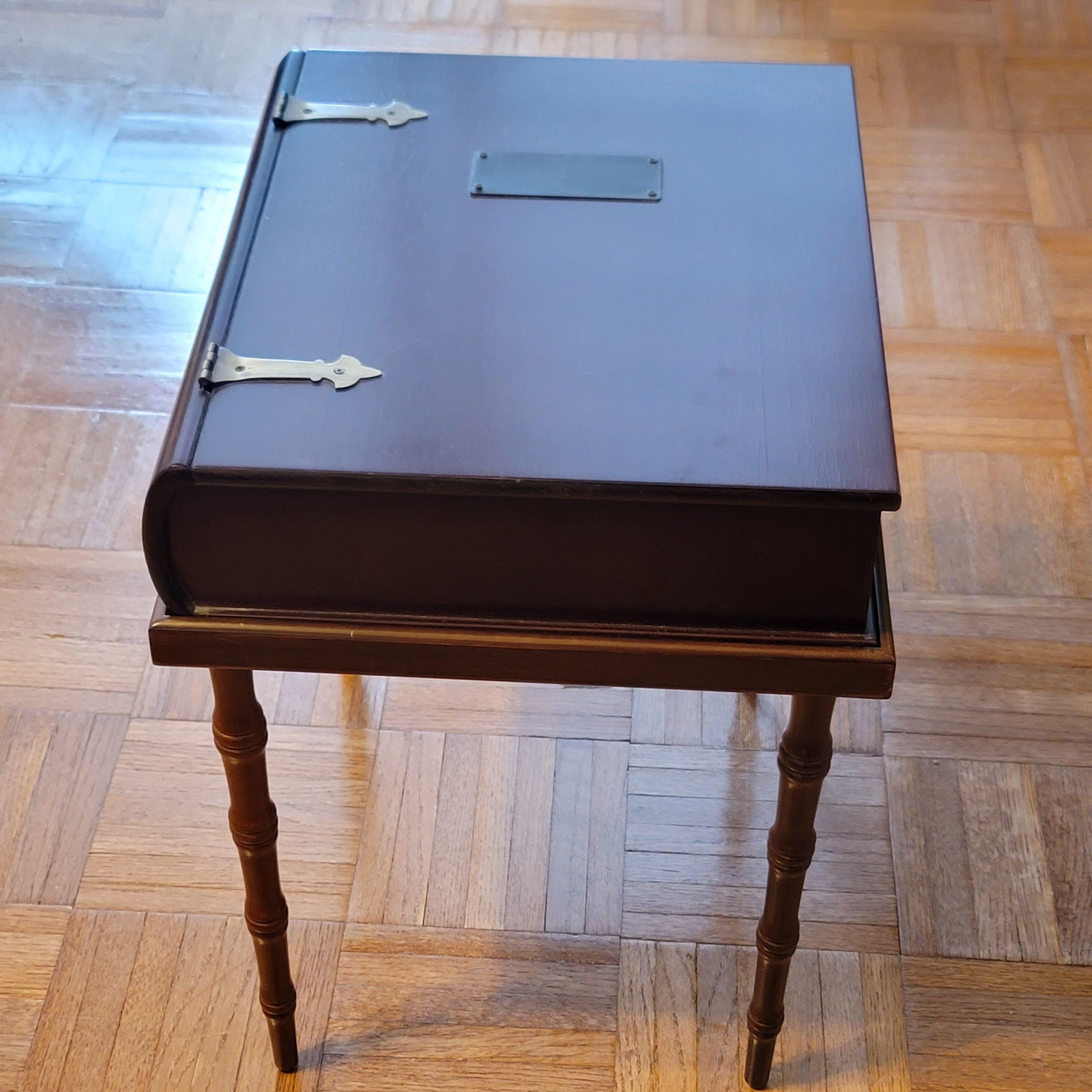 Vintage BOMBAY Company Wooden Pedestal Clover Side Table w