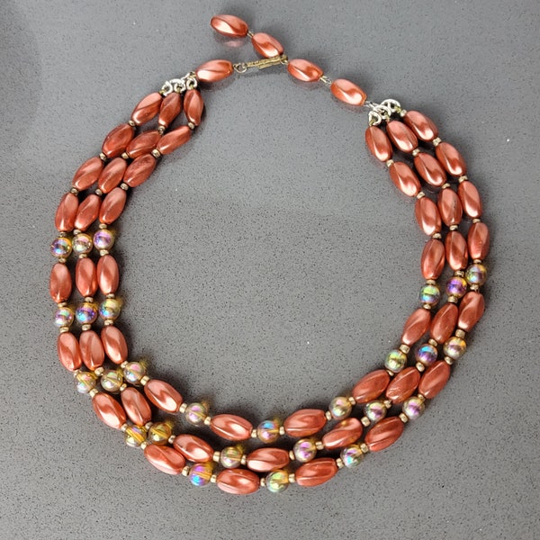 Vintage lucite beads 3 rows necklace Continental