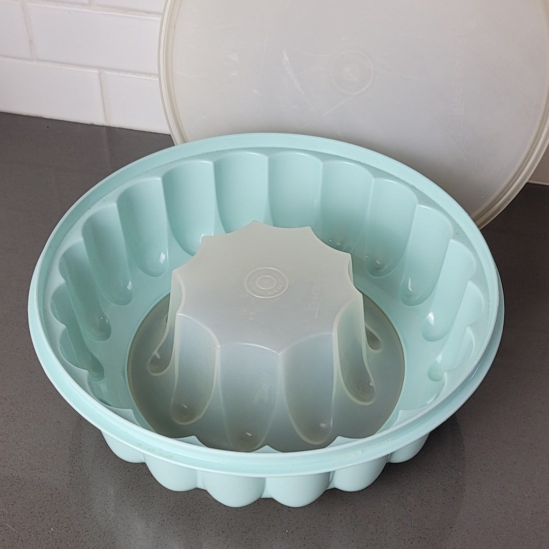Vintage Tupperware Jello Mold 3 Piece Lime Green Jello Pan Etsy