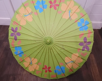 Paraguas asiático vintage de bambú y papel de arroz pintado a mano con motivos florales, 33 pulgadas.