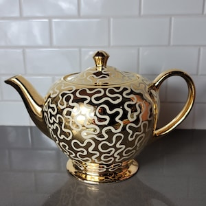 Vintage Sadler Cream Gold Swirly Teapot Wedding Anniversary