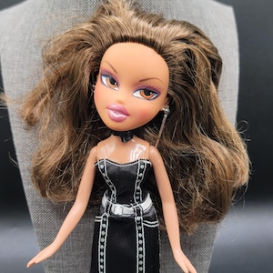 2001 Bratz Funk Puppe Yasmin Kleidung