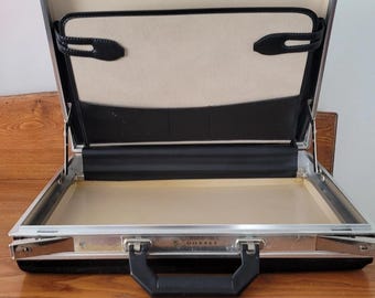 Porte-documents noir vintage Jones Bone à couverture rigide