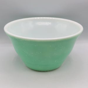 Vintage Green Bell Shape Nesting Mixing Bowl 7&quot;
