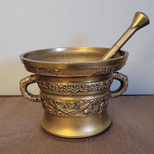Large Brass Medicine Mortal 1607 Cisco