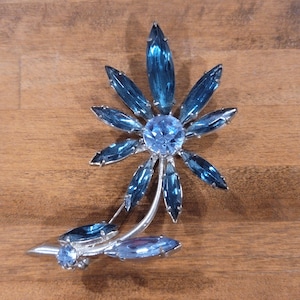 Vintage Blue Rhinestone Brooch Silver Tone Stem 3 inch