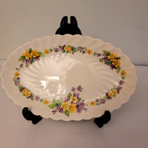 Plato de placa Royal Staffordshire, cerámica de Newport, vintage ovalado amarillo rosa floral de Glarice Cliff