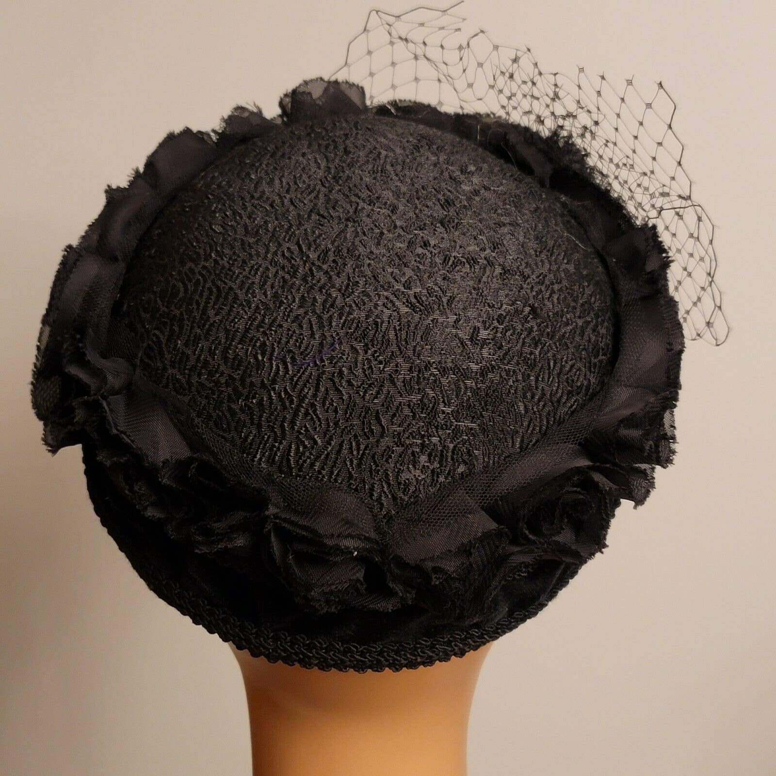 Vintage Mr. Richard Netted Pill Hat Velvet Trim Birks Box Pillbox Formal One Size Vintage Hats for Women for sale | eBay main image 3