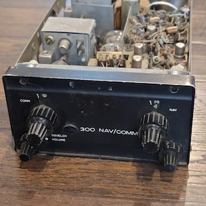 ビンテージ セスナ 300 航法/通信機用無線アビオニクスパネル