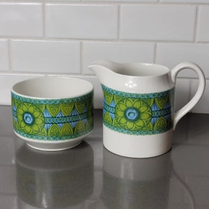 1970 Green Abstract Pottery Sugar Bowl and Creamer Set England