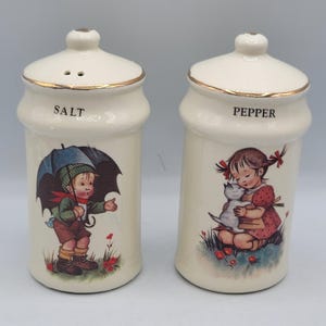 Vtg JSNY Spice Rack Salt Pepper Jar Taiwan Hummel Style Kids