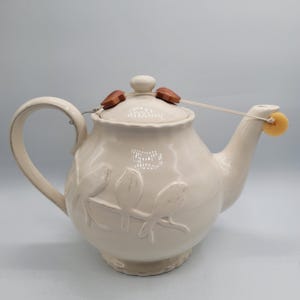 Abbott Teapot Beige Birds on Branch 3D
