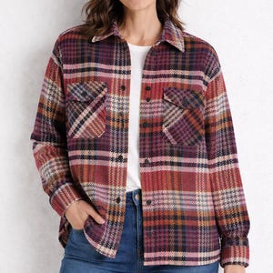 Surchemise style chemise à carreaux pour femme Northern Reflections rouille, boutons à carreaux multiples devant, taille moyenne