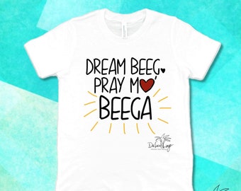 Dream Beeg, Pray Mo’ BEEGA, Hawaiian style sayings on Youth Short Sleeve T-Shirt