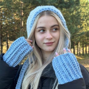 Handmade Knitted Bonnet and Mittens Set – Cozy Blue Winter Accessory