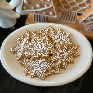 BEST SELLER! Set of 5/10/15/20 neutral faux | fake | gingerbread snowflake cookies for display | gingerbread man | Tiered trays