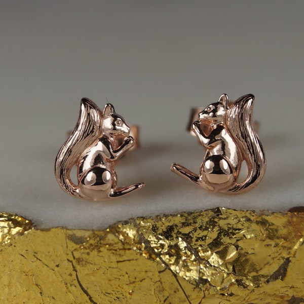 Orecchini scoiattolo, orecchini a bottone scoiattolo in oro rosa vermeil, orecchini scoiattolo in argento sterling con vermeil in oro rosa, orecchini scoiattolo.