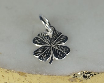 Sterling Silber Charm, Silber Kleeblatt Charm, Sterling Silber Vierblättriges Kleeblatt Charm, Glücksbringer.