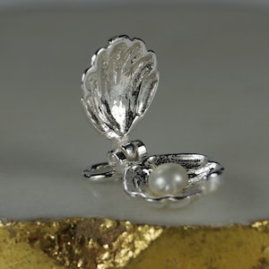 Zilveren oester- en parelbedel, sterlingzilveren bedel, sterlingzilveren oesterbedel, sterlingzilveren parelbedel, gesimuleerde parel.