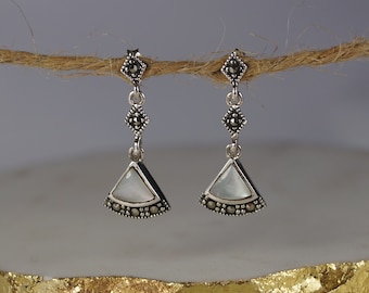 Boucles D'oreilles Art Déco En Argent 925 Et Nacre/marcassite - Style Ancien, Occasion