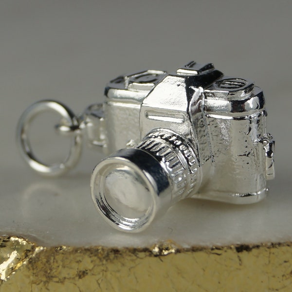 Breloque pour appareil photo en argent, breloque en argent sterling, breloque pour appareil photo en argent sterling, breloque pour photographie.