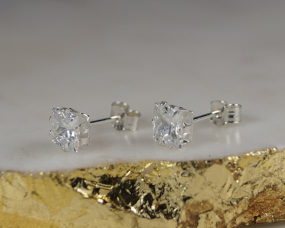 Candi: 8mm, 4.0ct Russian Ice Simulated Diamond Screw Back Earrings -  Trustmark Jewelers