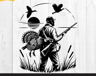 Pode incluir: Ilustração em preto e branco de um caçador com uma espingarda e um peru. O caçador está usando um chapéu e uma jaqueta. O peru está voando no ar. O fundo é um pôr do sol com um círculo no meio.