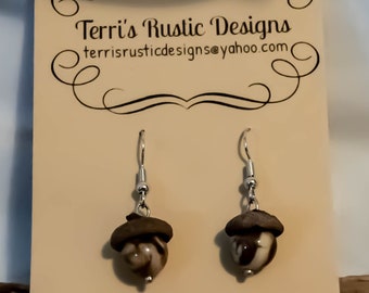 Glass Chocolate Cream Swirl Acorn Earrings with real acorn capules (lids/caps/tops) Rustic Brides maid gift, Rustic Jewelry, Nature Jewelry.