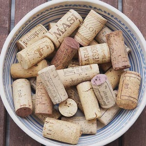 Pre-Cut Wine Cork - Wall decor - Cork Boards - Halves of corks used for Crafts - Red and White Wine Corks - No Synthetic corks