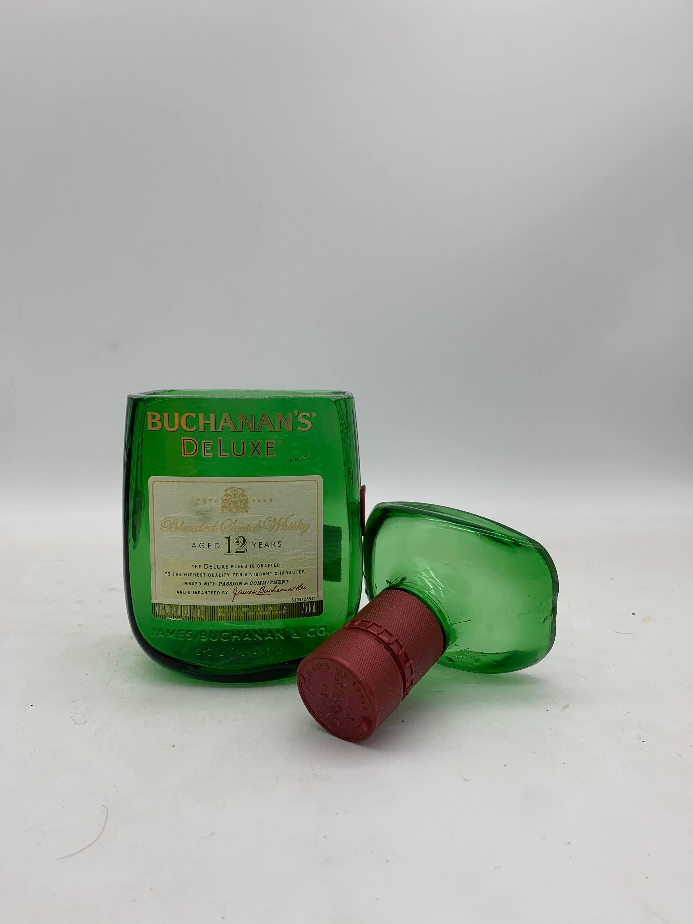 Buchanan's DeLuxe 12Yr Blended Scotch Whisky W/Shaker 750ml