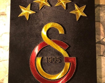 Stringart Galatasaray, Fußball-Logo mit goldfarbenen Nägeln und Kupferdraht  -  Österreich
