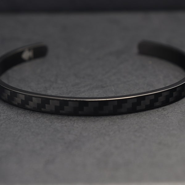 Carbon, Edelstahl-Armband in Schwarz eloxiert | sportlich, elegantes und kratzfestes Armband mit einer DLC-Besschichtung